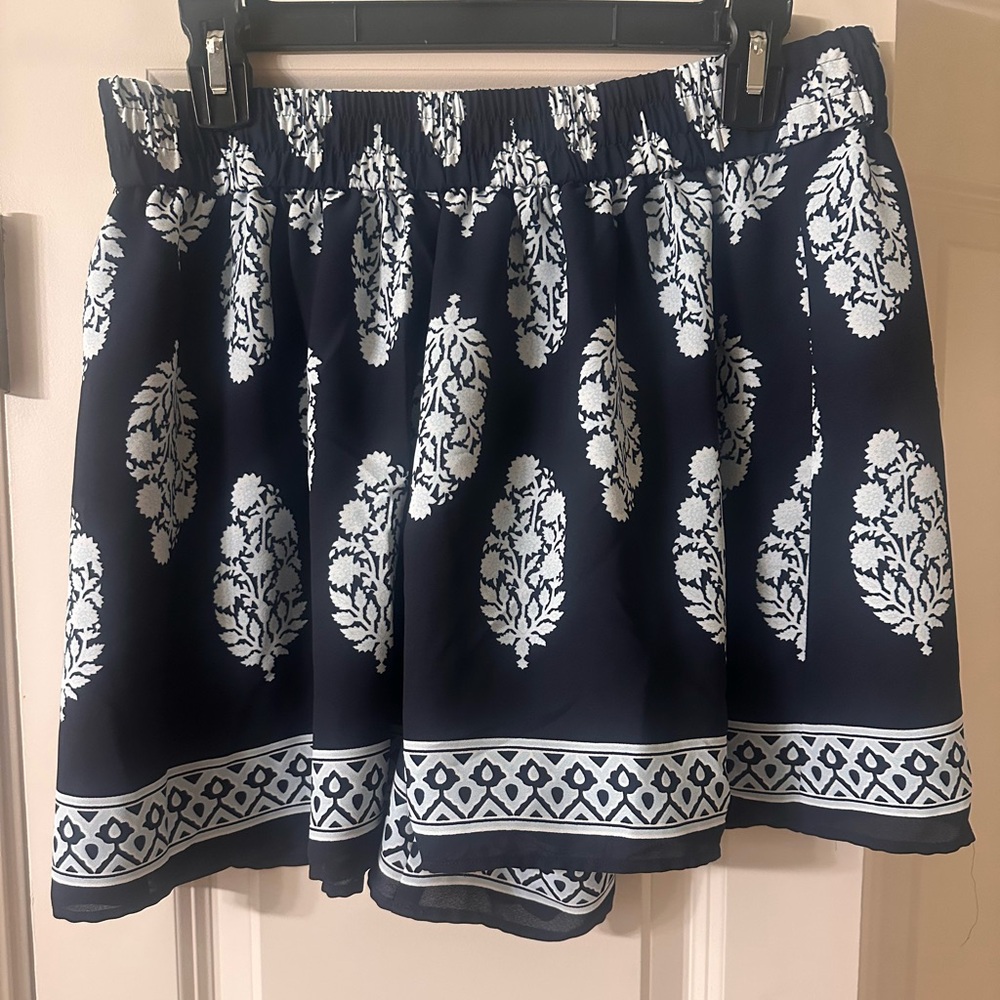 Navy and White Patterned Flowy Shorts